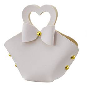 BORSETTA A CUORE IN ECOPELLE CON CONFETTI