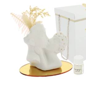 BOMBONIERA COPPIA SPOSI BACIO CON BORSETTA E CONFETTI