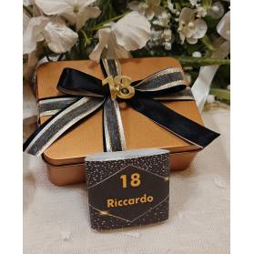 BOMBONIERA SCATOLA LATTA CON LIQUORE MIGNON E SIGARO