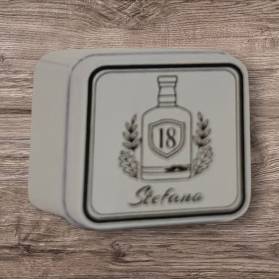 BOX LATTA 18 ANNI CON NOME E COMPLETA DI CONFETTI