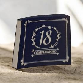 SCATOLINA 18 ANNI CON NOME E COMPLETA DI CONFETTI