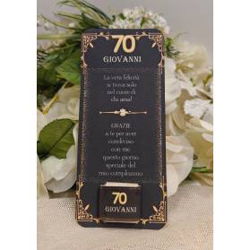 SEGNAPOSTO 70 ANNI UOMO CON CIOCCOLATINO
